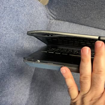 Garanti Altındaki Laptopum Serviste Hasar Gördü Ve Faturamı Ödemek Zorunda Bırakıldı