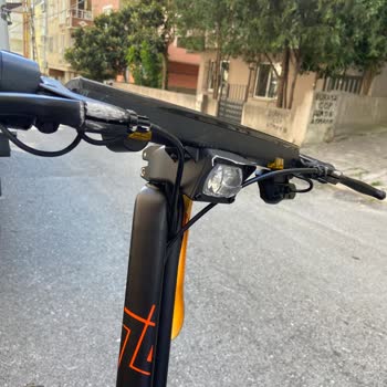Vida Yerinden Fırlaması Nedeniyle Elektrikli Scooter’da Şiddetli Kaza Ve Yaralanma