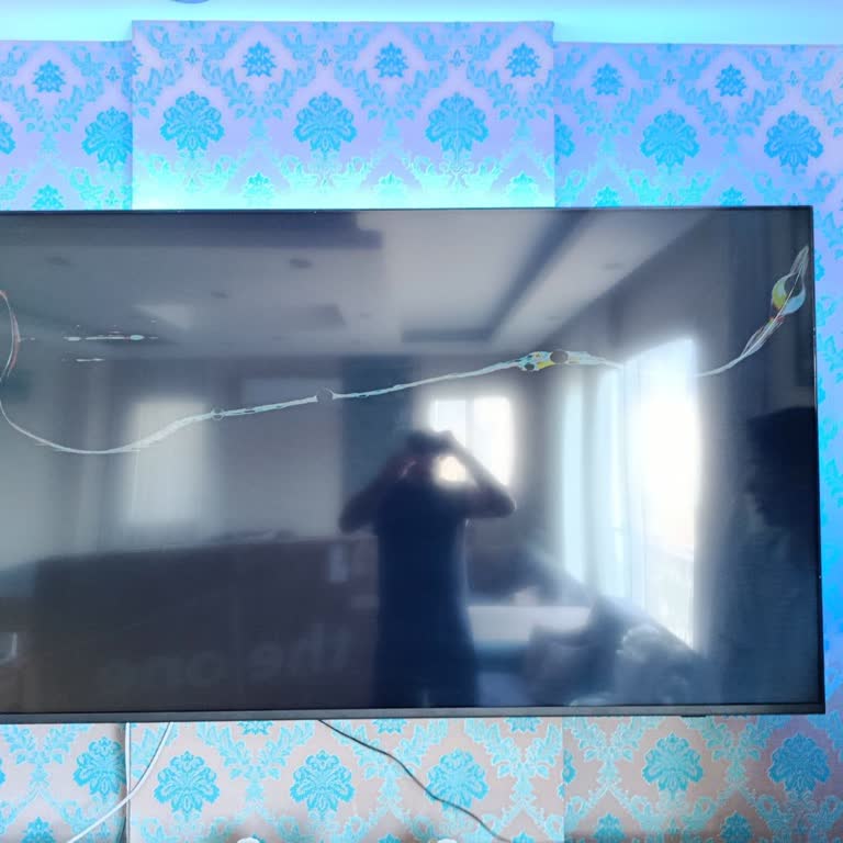 Garanti Kapsamında Kırık Ekranlı TV'ye Servisin Cevapsızlığı Ve 34 Günlük Mağduriyet