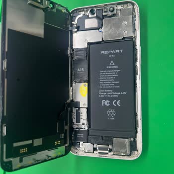 Alpa Telekomünikasyon İPhone 13 Batarya Değişiminde Yetkisiz Ana Kart Müdahalesi