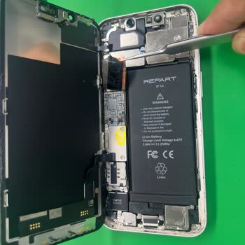Alpa Telekomünikasyon İPhone 13 Batarya Değişiminde Yetkisiz Ana Kart Müdahalesi
