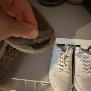 Ayakkabının Ön Kısmı Kısa Sürede Yırtıldı, Derimod İade Talebimi Müşteri Kaynağı İddiasıyla Reddetti