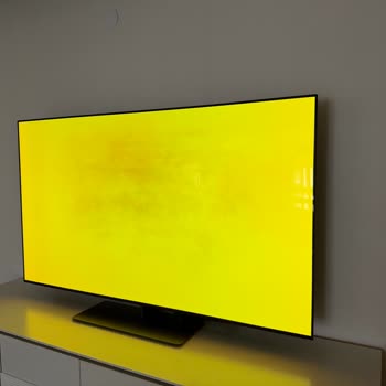 Teşhirdeki OLED TV’de Gölgelenme Ve Panel Kusuru Kullanıcı Hatası İddiasıyla Reddedildi