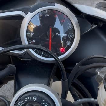 Motosiklet Bakım Randevusunda Gecikme Ve Gösterge Ekranı Lekesi Sorunu