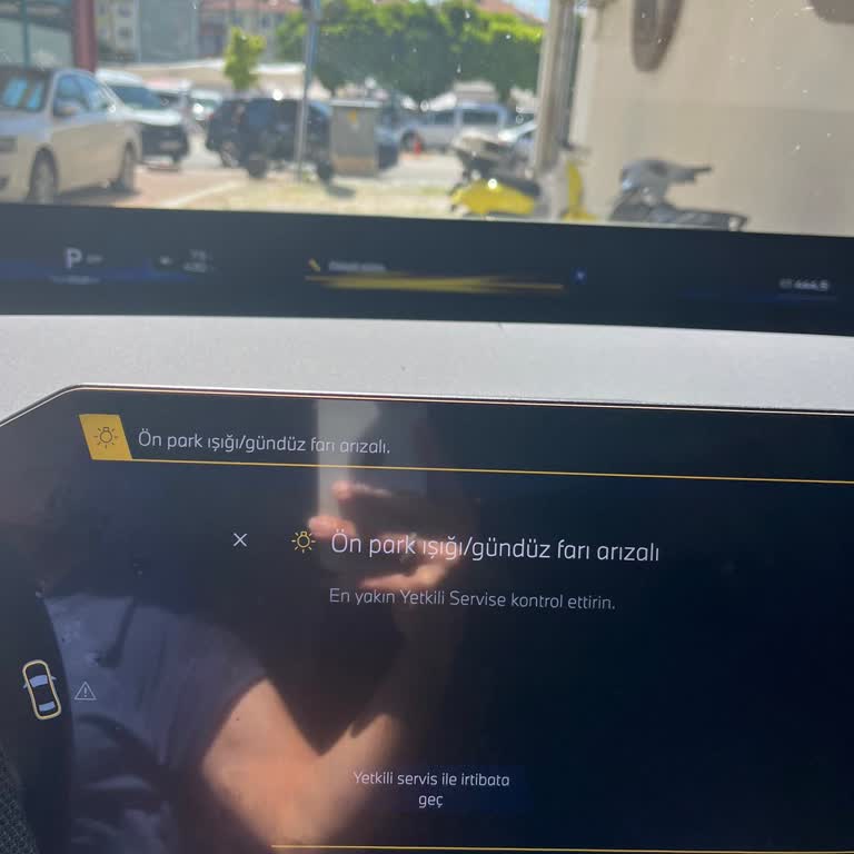 Aktivasyon SMS'i Arızaya Sebep Oldu, BMW Servisinde Çözüm Yok