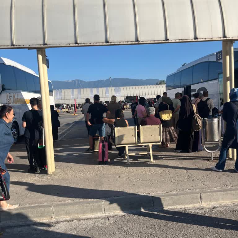 Bursa-İzmir Otobüs Seferlerinde Sürekli Gecikme Ve Bilgilendirme Sorunları
