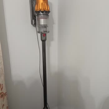 Garanti Kapsamındaki Dyson Süpürge Filtre Işığı İçin Haksız 4.300 TL Ücret Ve Yanıltıcı Servis