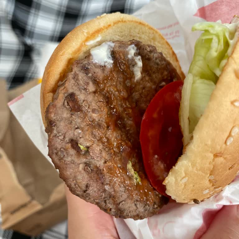 Soğuk Ve Eksik Malzemeli Whopper Menüsü Sağlık Endişesi Yaratıyor