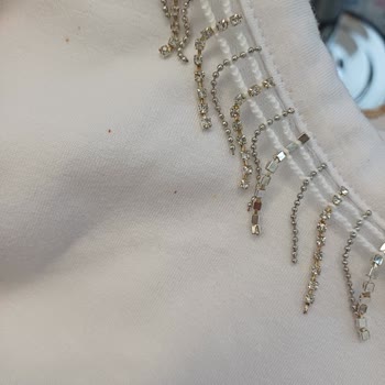Yaka Boncukları Paslanan T-Shirt İçin Ayıplı Ürün İade Talebi