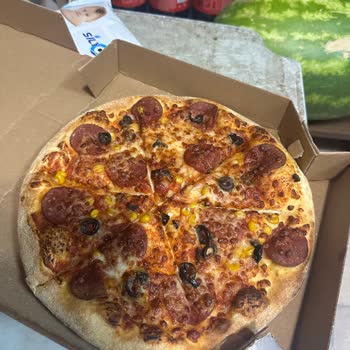Gecikmeli Yanlış Kenarlı Ve Baharatsız Pizzalar İçin Telafi Talebi