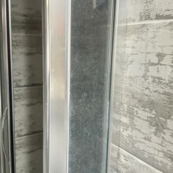 Hijyenik Olmayan Oda Ve Yanıltıcı Reklam