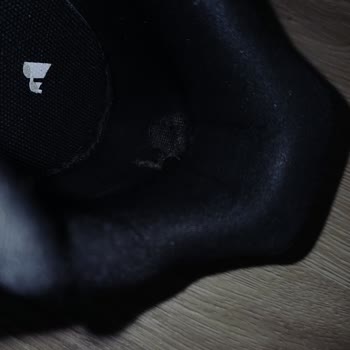 Deichmann Mağazası Adidas Sneaker’in Hızlı Deformasyonunu Görmezden Geliyor