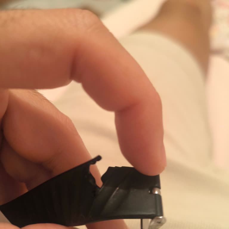 Bilicra Connect Akıllı Saatin Kordonu Koptu; Yedek Parça Ve Garanti Bulunmuyor