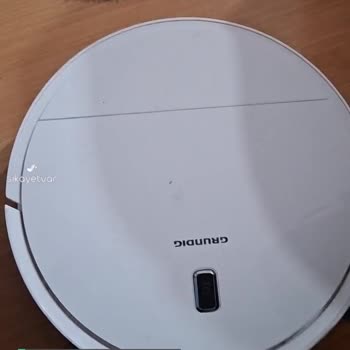 Grundig Robot Süpürgede Kırmızı Işık Yanıp Sönüyor