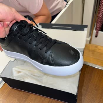 Tommy Hilfiger Sneaker’da Renk Kaybı Nedeniyle Ayıplı Ürün İade Talebi