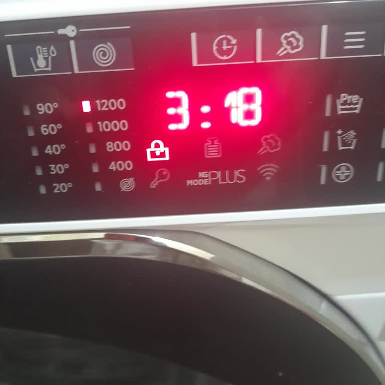 Hoover Bulaşık Makinesinde Kilit Işığı Sürekli Yanıyor Ve Garanti Kapsamında Onarım Talebi