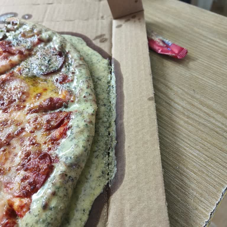 Domino's Burhaniye Şubesinde Sarımsak Sosu Hataları Ve Saygısız Muamele