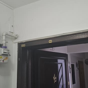 Yanlış Delinen Duvar Ve Görüntü Kirliliği Nedeniyle Montajın Yeniden Yapılmasını Talep Ediyorum