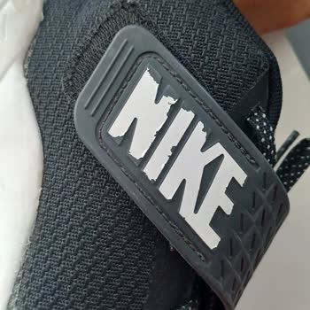 Nike Ayakkabısının Logo Sorunu Ve Mağazanın Haksız Red Cevabı