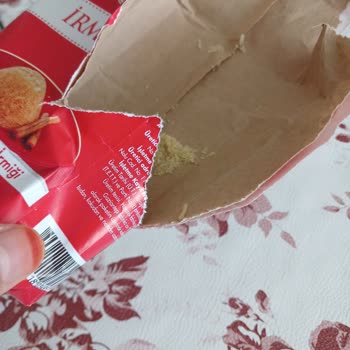 İrmik Paketi İçinde Kurt Çıktı, Fişsiz İade Reddedildi