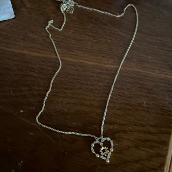 Aşk Yıldızı Bileklik Ve Kolyede Sürekli Taş Düşmesi