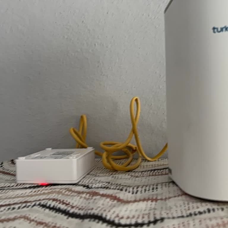 Acil İnternet Kesintisi Ve Müşteri Hizmetlerine Ulaşılamıyor