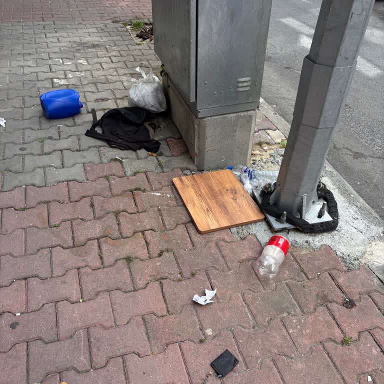 Kağıthane Belediyesi Çöp Toplamada Düzensiz Ve Yetersiz Çalışma