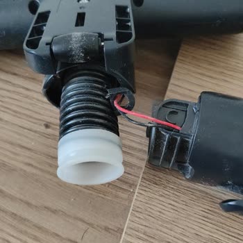 Samsung Süpürge Kırılan Parçanın Garanti Kapsamında Ücretsiz Onarımını Talep Ediyorum