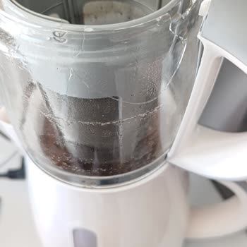 Homend Çay Makinesinin Kırılan Kulpu Ve Ücretli Tamir Teklifi Güvenlik Risk Olarak Kabul Edilemez
