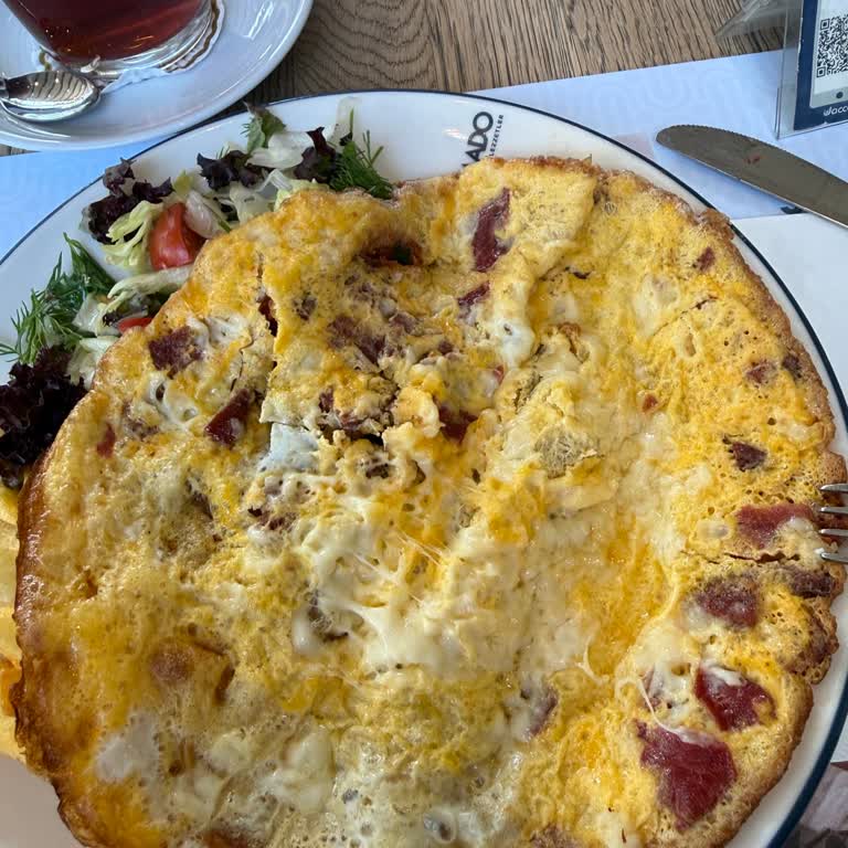Mado Tunalı Hilmi Şubesinde Yüksek Fiyatlı Ama Az Malzemeli Omlet
