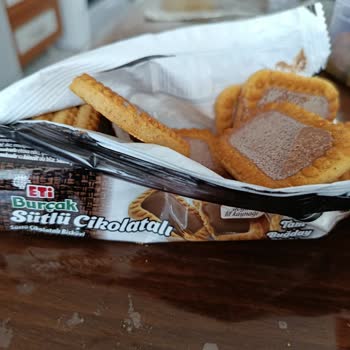 Küflü Bisküvi Çocuk Sağlığını Tehdit Ediyor
