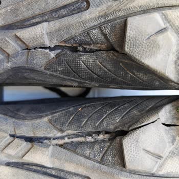 Yeni Aldığım Slazenger Ayakkabının Tabanda Üretim Hatası Ve Ücretsiz Değişim Talebi