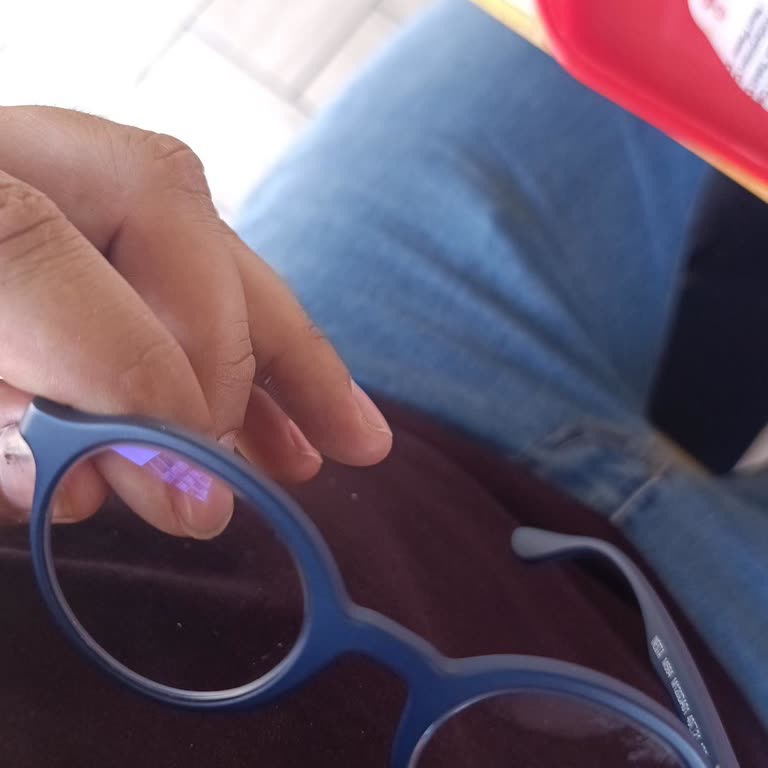 Atasun’da Çizik Gözlük Ve 21 Günlük Garanti Süreciyle Çocuk Mağduriyeti
