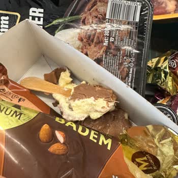 Şok Markette Küflü Dondurma Satışı Ve İade Talebi