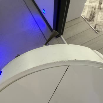 Servis Sonrası Xiaomi Robot Süpürge Çizik Ve Kablo Eksik Şekilde Geri Döndü