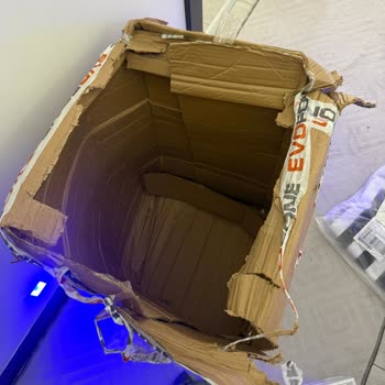 Servis Sonrası Xiaomi Robot Süpürge Çizik Ve Kablo Eksik Şekilde Geri Döndü
