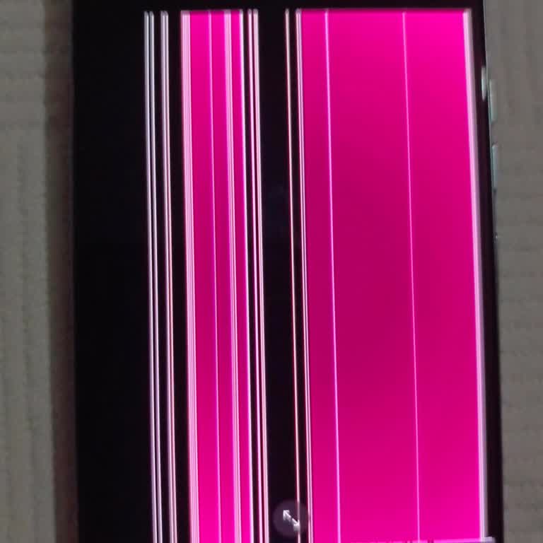 Tecno Camon 40 Arızalı, Servis Ve Müşteri Hizmetlerinden Yanıt Gelmiyor