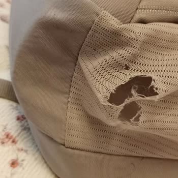 Samsonite Çantasının Suluk Ceplerindeki Yırtılma Üretim Hatası Olarak Değerlendirilemedi