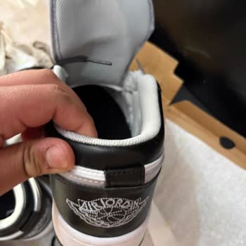 Jordan 1 Low Shadow Ayakkabısının Dar Kesimi Ve Kalitesiz İşçiliği
