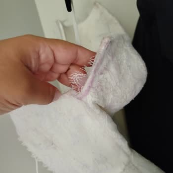 Bursa Kent Meydanı AVM DS Damat Smokininde Renk Geçmesi Gelinliğe 50 Bin TL Zarar