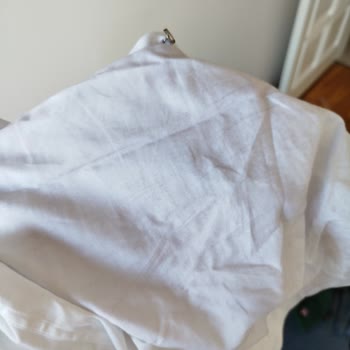 Bursa Kent Meydanı AVM DS Damat Smokininde Renk Geçmesi Gelinliğe 50 Bin TL Zarar