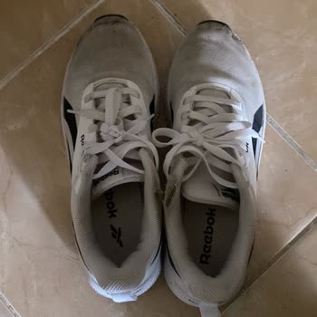 FLO Ankara Sincan’da Reebok Ayakkabı Kısa Sürede Deforme Oldu, Değişim Reddedildi