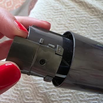 Dyson V12 Şarjlı Süpürge Başlığı Kendi Kendine Çıktı, Garanti Kapsamı Reddedildi