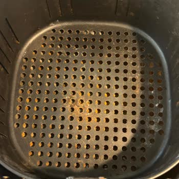 Kumtel Fritözü Paslanan İç Haznesi Ve Sepetiyle Sağlık Tehdidi