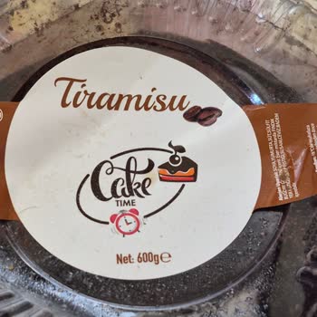 Şok Market'te Küflü Tiramisu Satışı Gıda Güvenliğini Sarsıyor