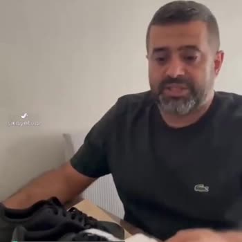 Adidas Marka Ayakkabıda Yanlarda Açılma