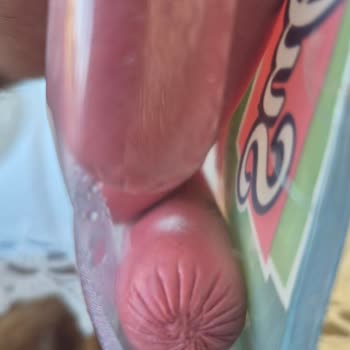 Altunbilekler Markette Son Tüketim Tarihine Rağmen Küflenmiş Sosis Satışı Gıda Güvenliği İhlali
