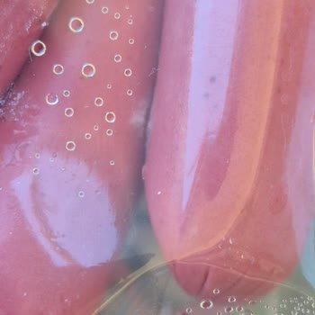 Altunbilekler Markette Son Tüketim Tarihine Rağmen Küflenmiş Sosis Satışı Gıda Güvenliği İhlali