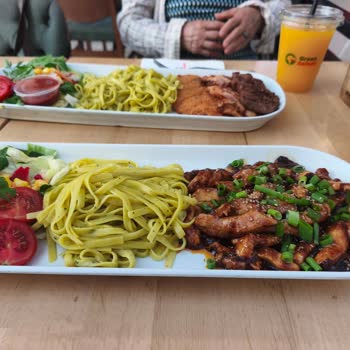 Green Salads Şubesinde Kaba Üslup Ve Geciken Servis Şikayeti