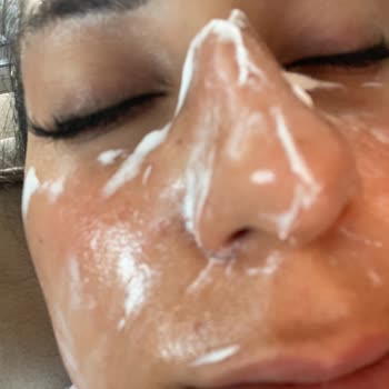 Nivea Kreminin Yüzeye Yayılmaması Ve Emilmemesi Kullanıcıyı Rahatsız Ediyor